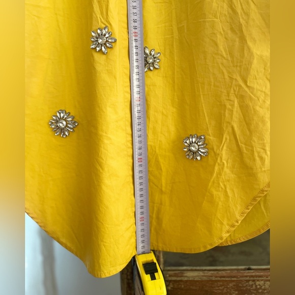 Stunning Yellow Embellished Shirt - Perfect for Any Occasion - Picture 3 of 11